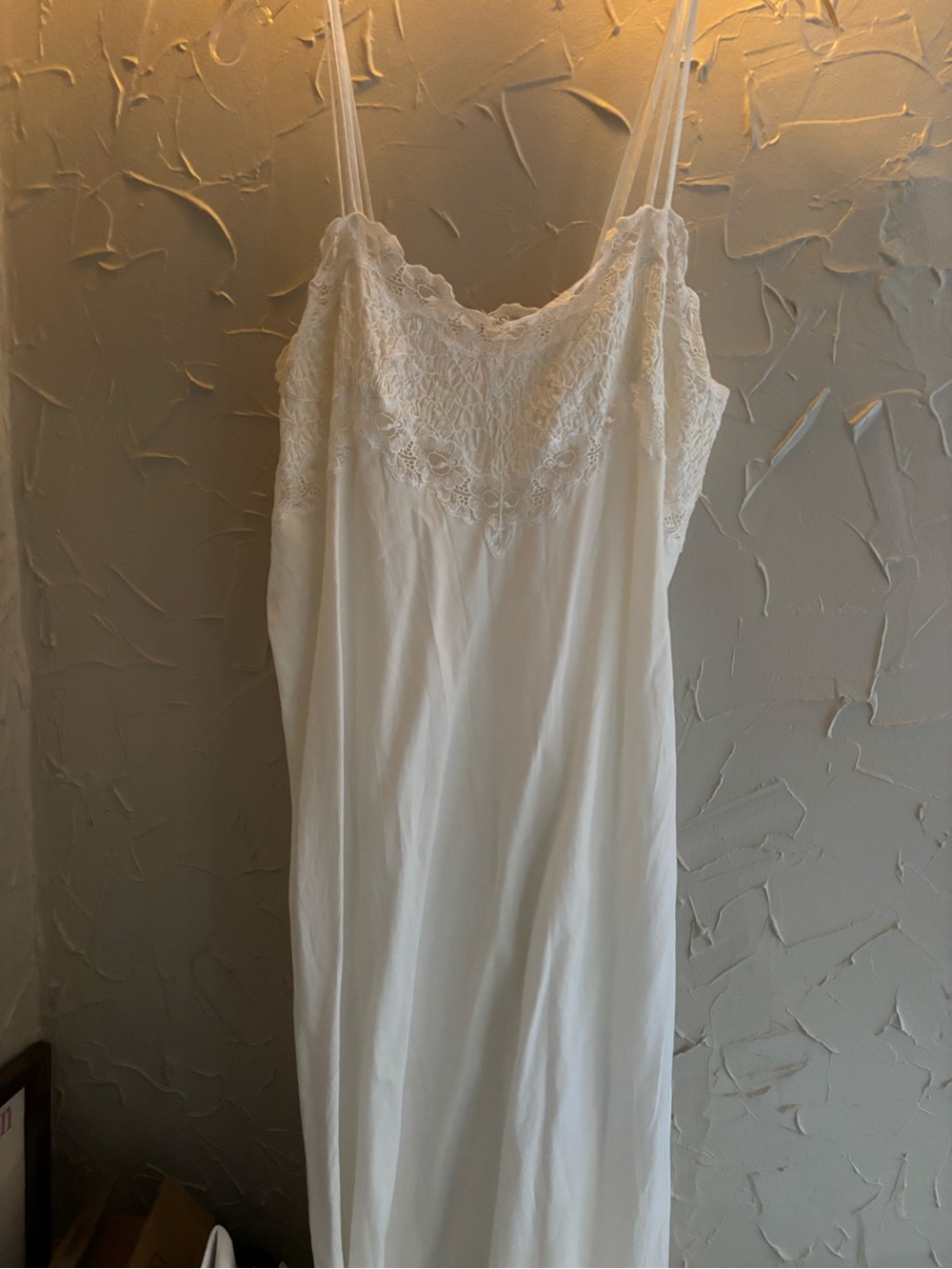 Neiman Marcus Ivory Lace-Detail Slip